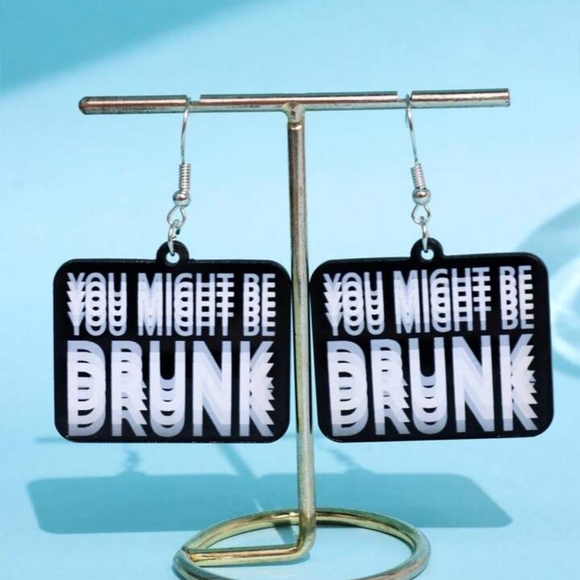 NEW‼️Statement Earrings - Picture 2 of 4